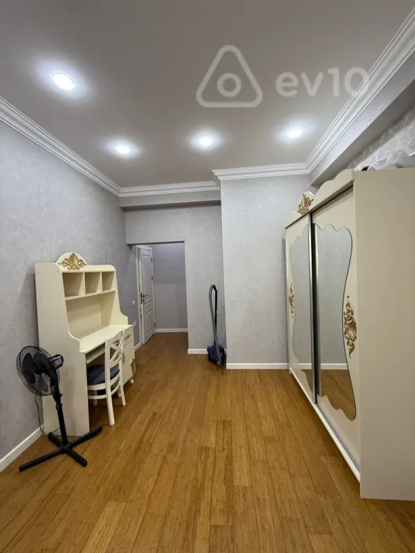 Kirayə verilir 3 otaqlı yeni tikili 91 m²