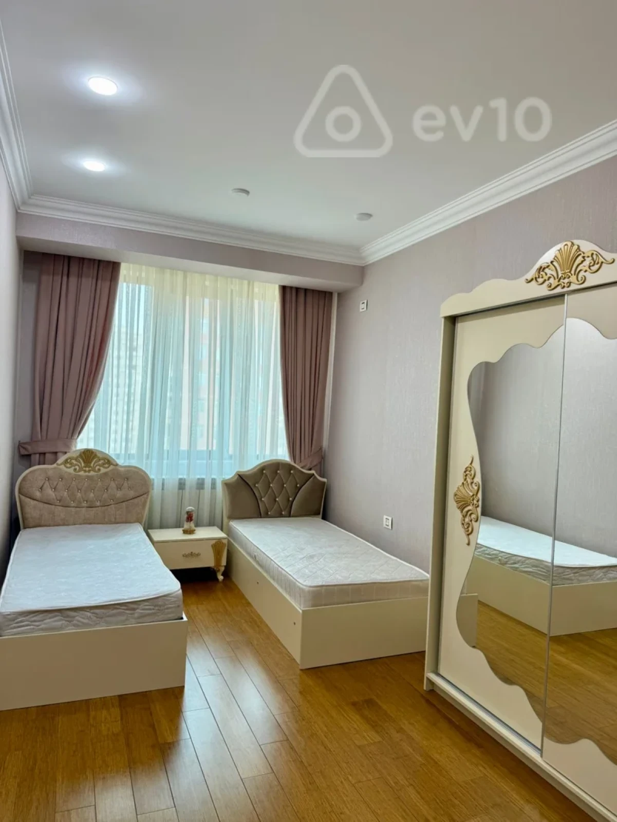Kirayə verilir 3 otaqlı yeni tikili 91 m²