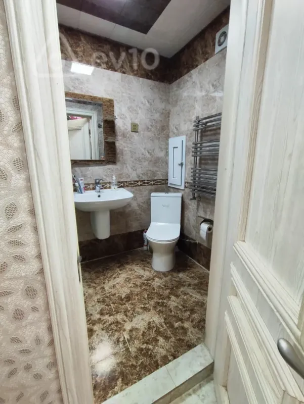 Satılır 2 otaqlı yeni tikili 70 m²