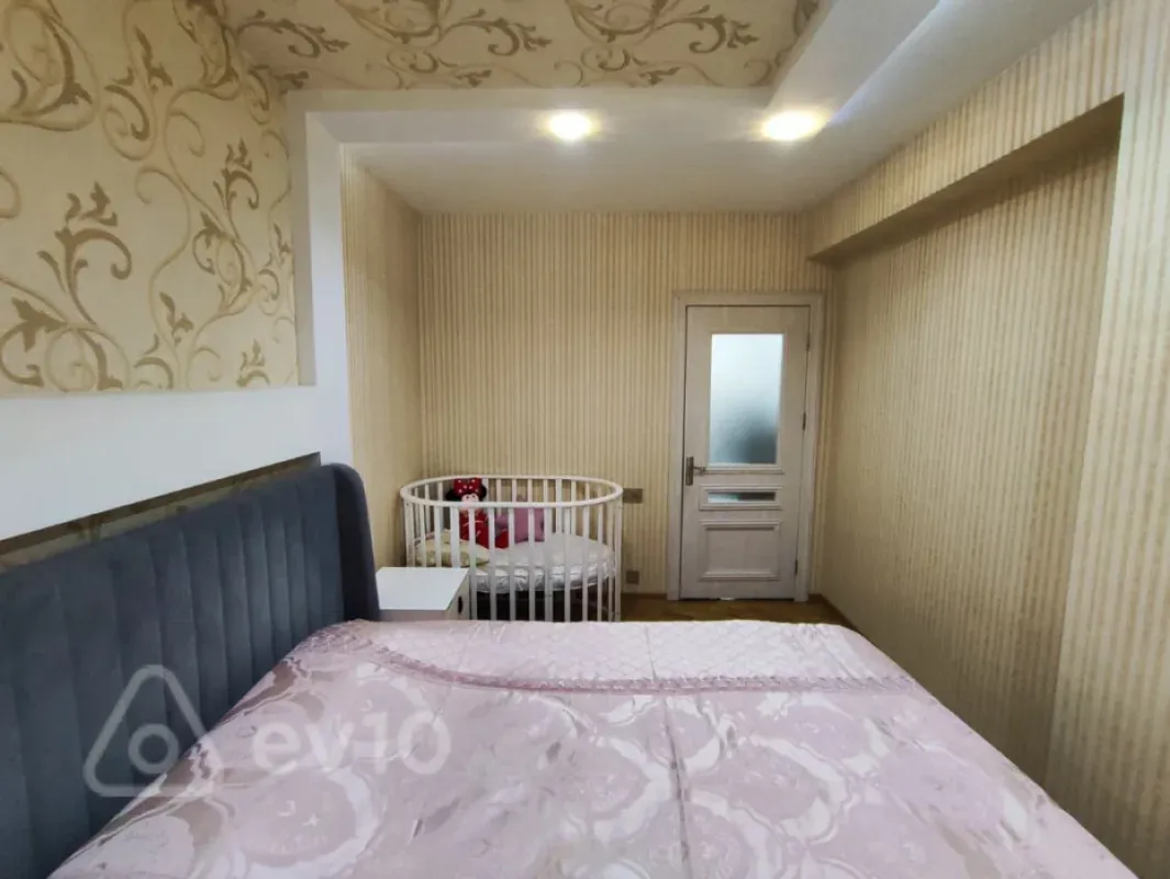 Satılır 2 otaqlı yeni tikili 70 m²