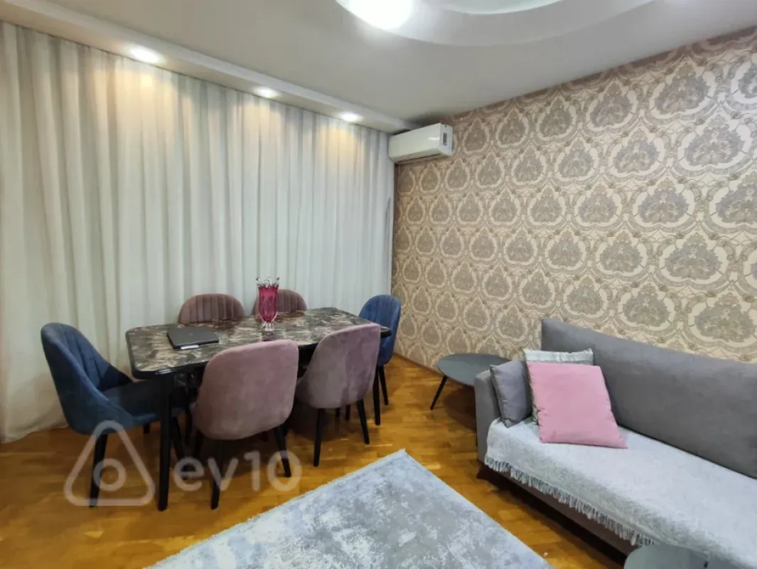 Satılır 2 otaqlı yeni tikili 70 m²