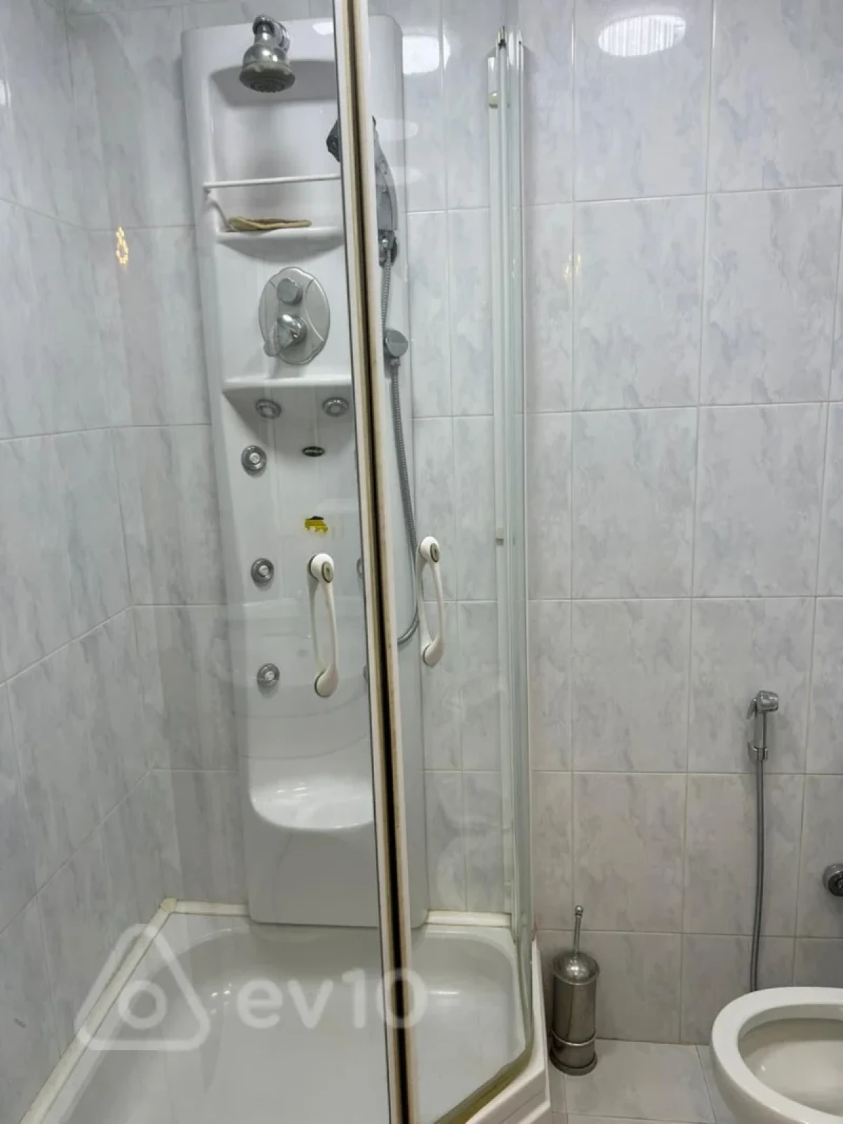 Kirayə verilir 3 otaqlı köhnə tikili 95 m²