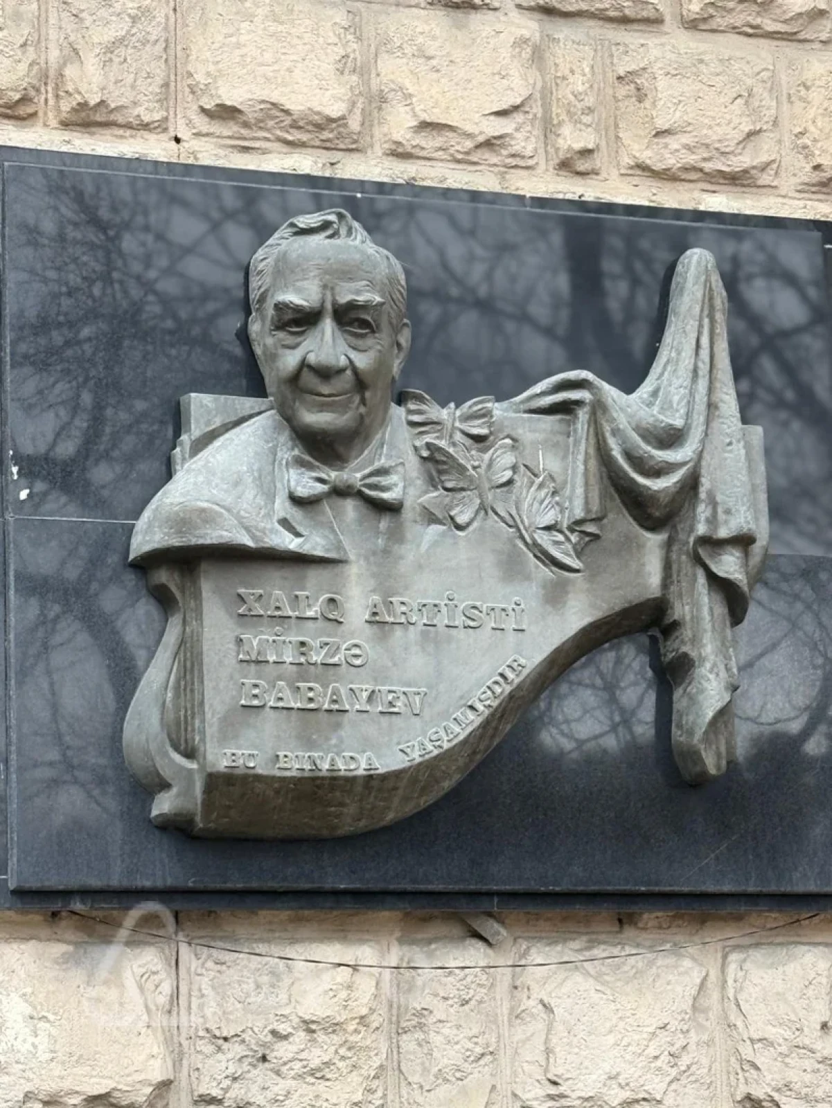 Kirayə verilir 3 otaqlı köhnə tikili 95 m²