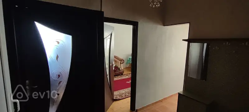 Satılır 2 otaqlı köhnə tikili 48 m²