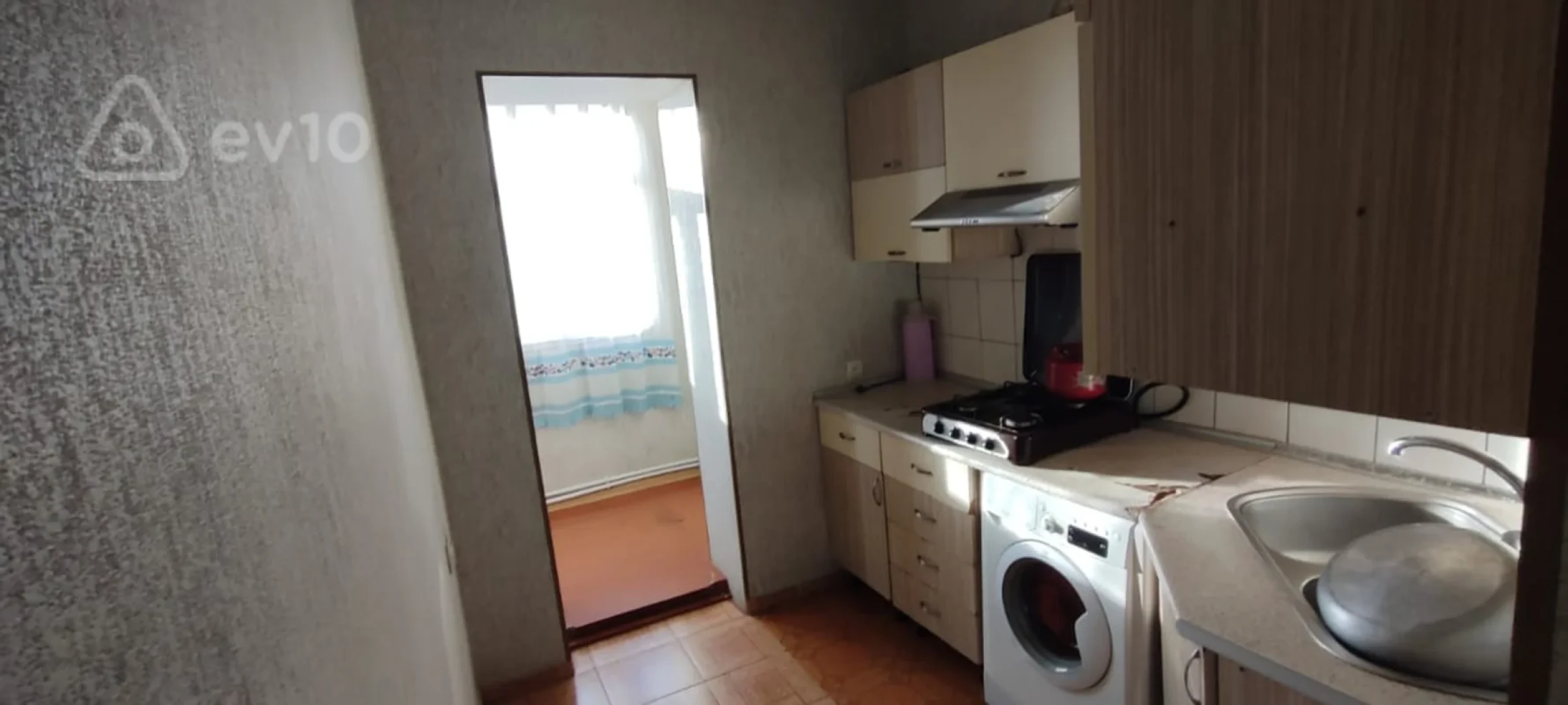Satılır 2 otaqlı köhnə tikili 48 m²