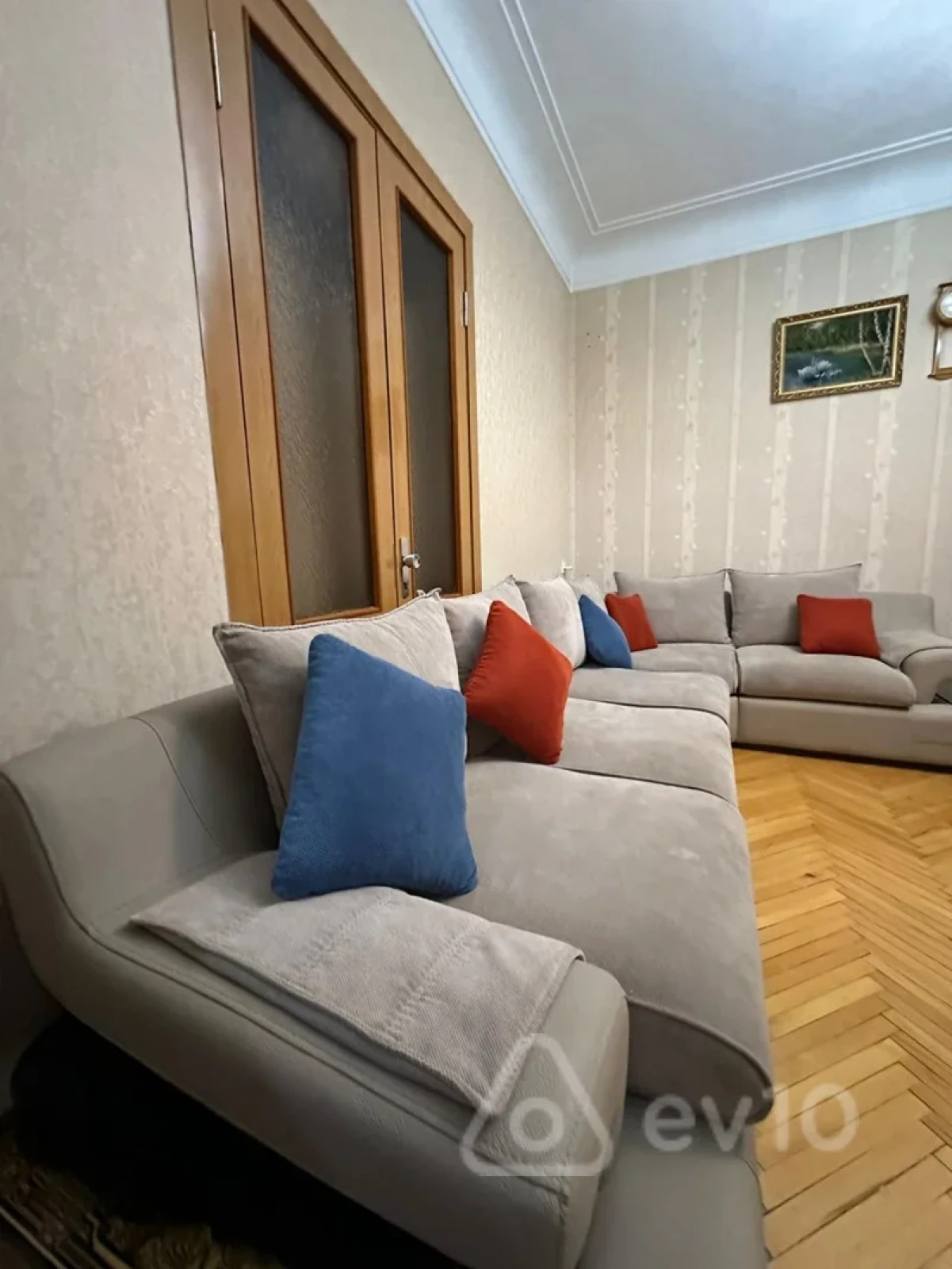 Kirayə verilir 3 otaqlı köhnə tikili 100 m²