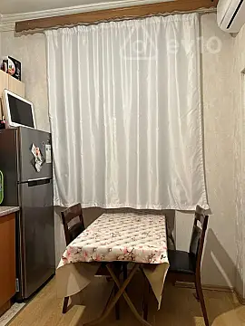 Kirayə verilir 3 otaqlı köhnə tikili 100 m²