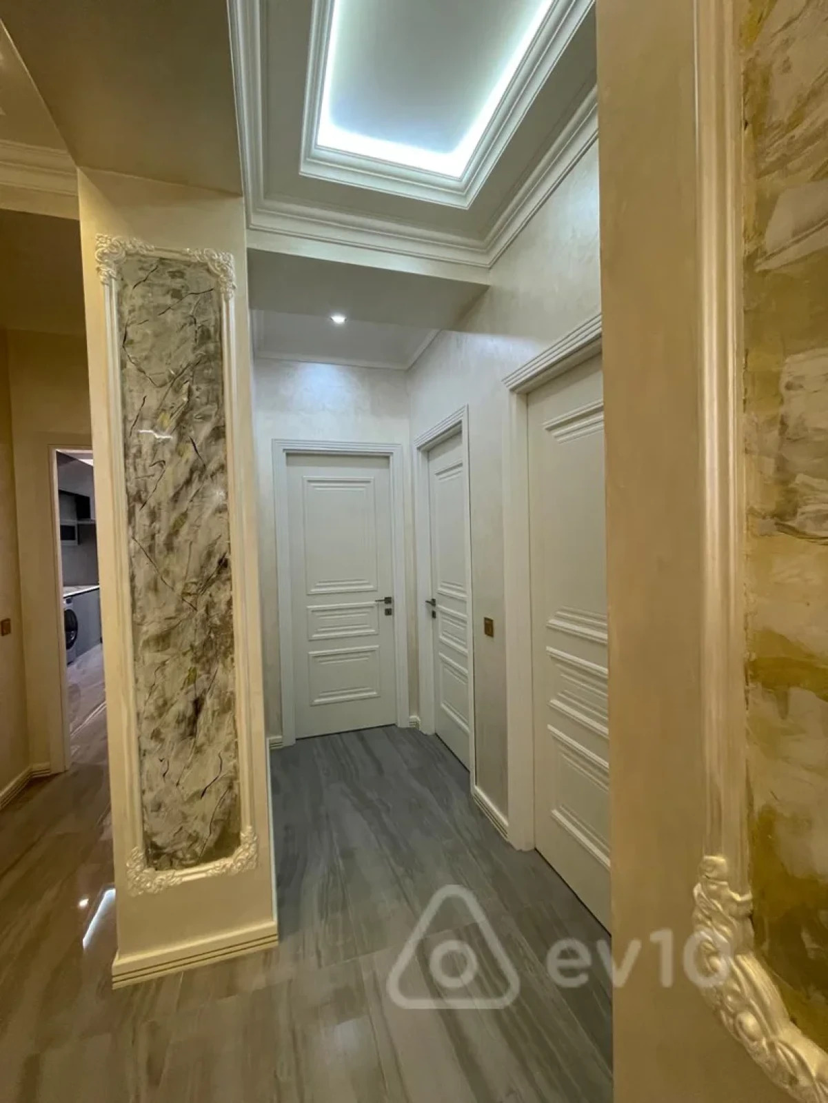 Kirayə verilir 4 otaqlı yeni tikili 130 m²