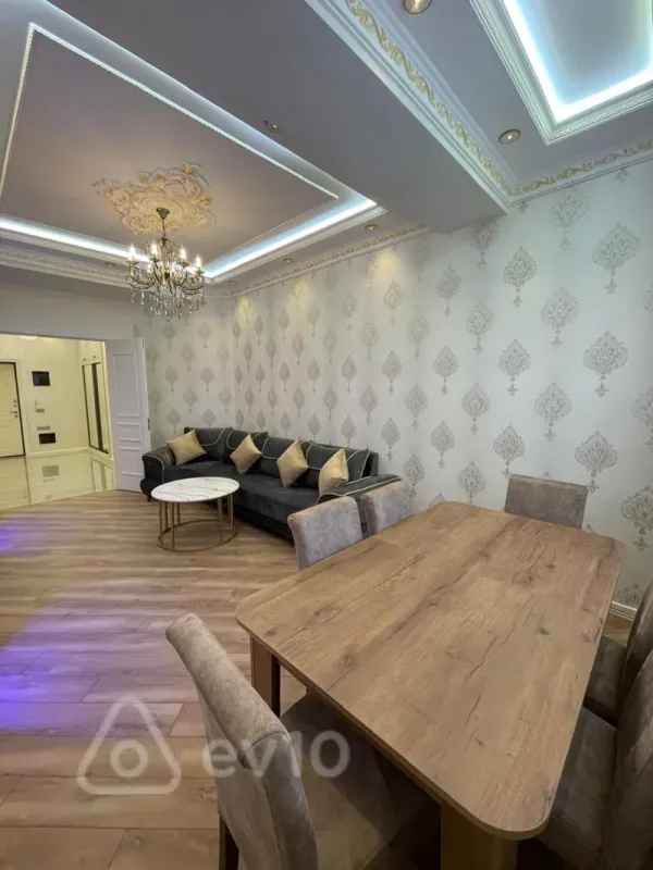 Kirayə verilir 4 otaqlı yeni tikili 130 m²