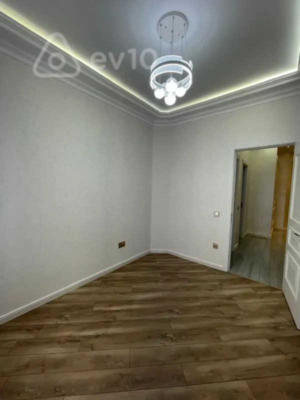 Kirayə verilir 4 otaqlı yeni tikili 130 m²