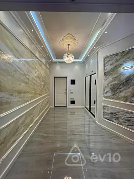 Kirayə verilir 4 otaqlı yeni tikili 130 m²