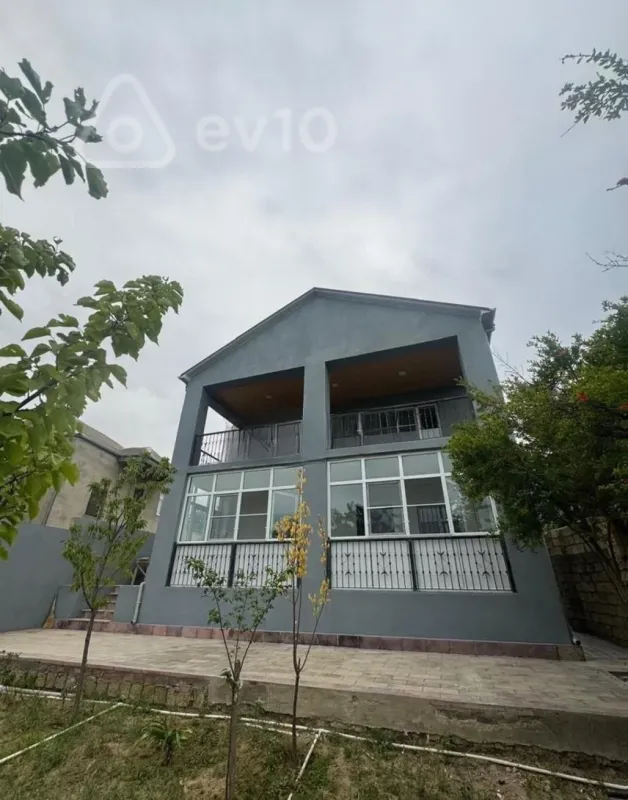 Satılır 5 otaqlı həyət evi 160 m²