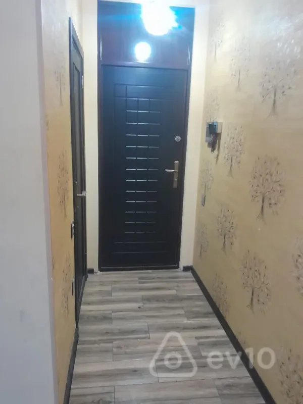 Kirayə verilir 2 otaqlı yeni tikili 75 m²