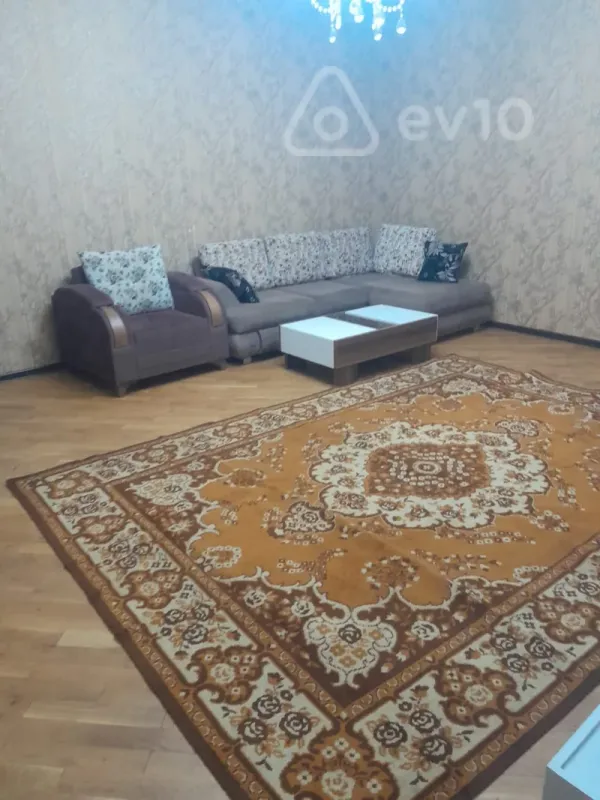 Kirayə verilir 2 otaqlı yeni tikili 75 m²