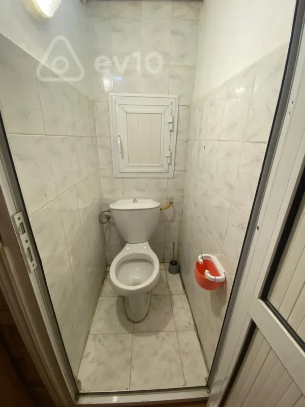 Kirayə verilir 2 otaqlı köhnə tikili 45 m²