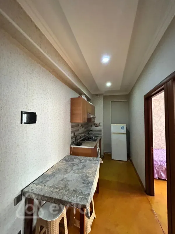 Kirayə verilir 2 otaqlı yeni tikili 50 m²