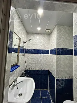 Kirayə verilir 2 otaqlı yeni tikili 50 m²