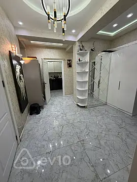 Satılır 3 otaqlı yeni tikili 90 m²