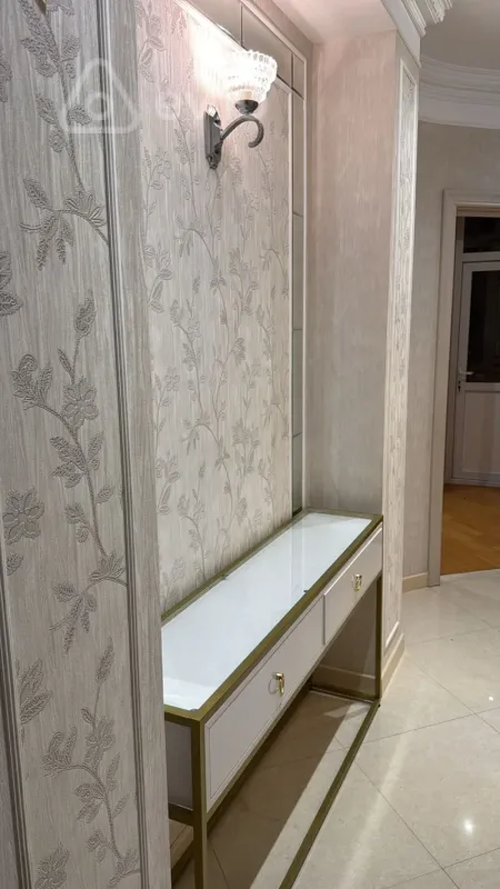 Kirayə verilir 3 otaqlı yeni tikili 95 m²