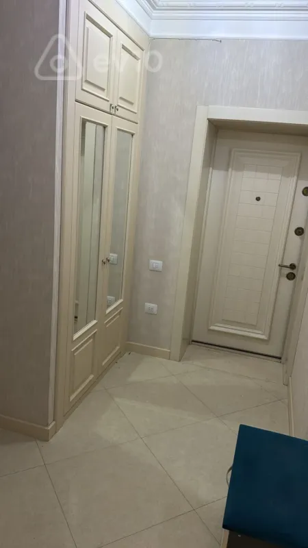 Kirayə verilir 3 otaqlı yeni tikili 95 m²