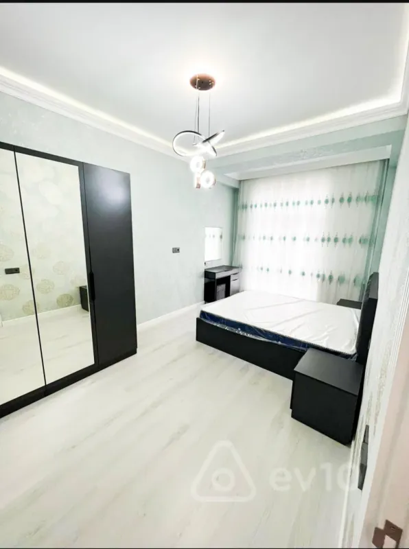 Kirayə verilir 2 otaqlı yeni tikili 75 m²