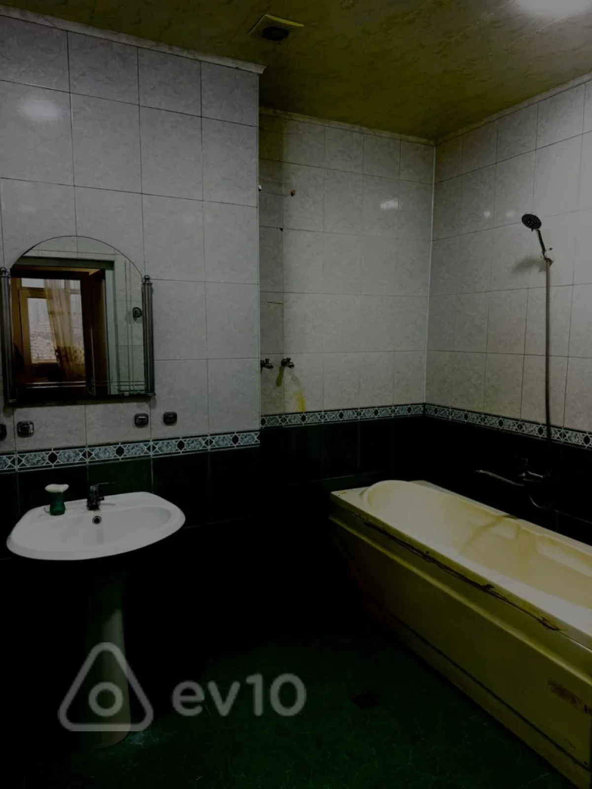 Kirayə verilir 2 otaqlı yeni tikili 82 m²