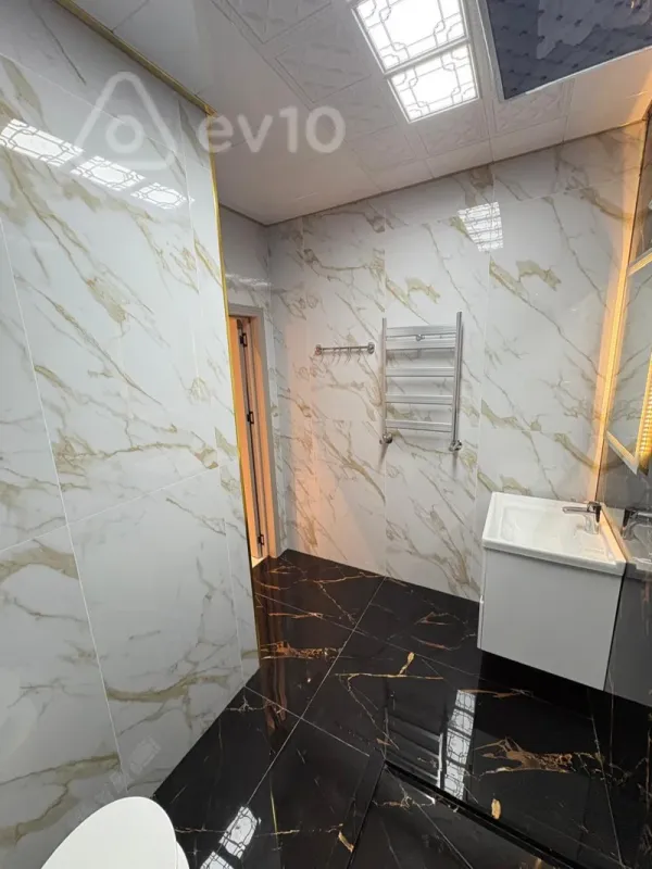 Kirayə verilir 2 otaqlı yeni tikili 70 m²