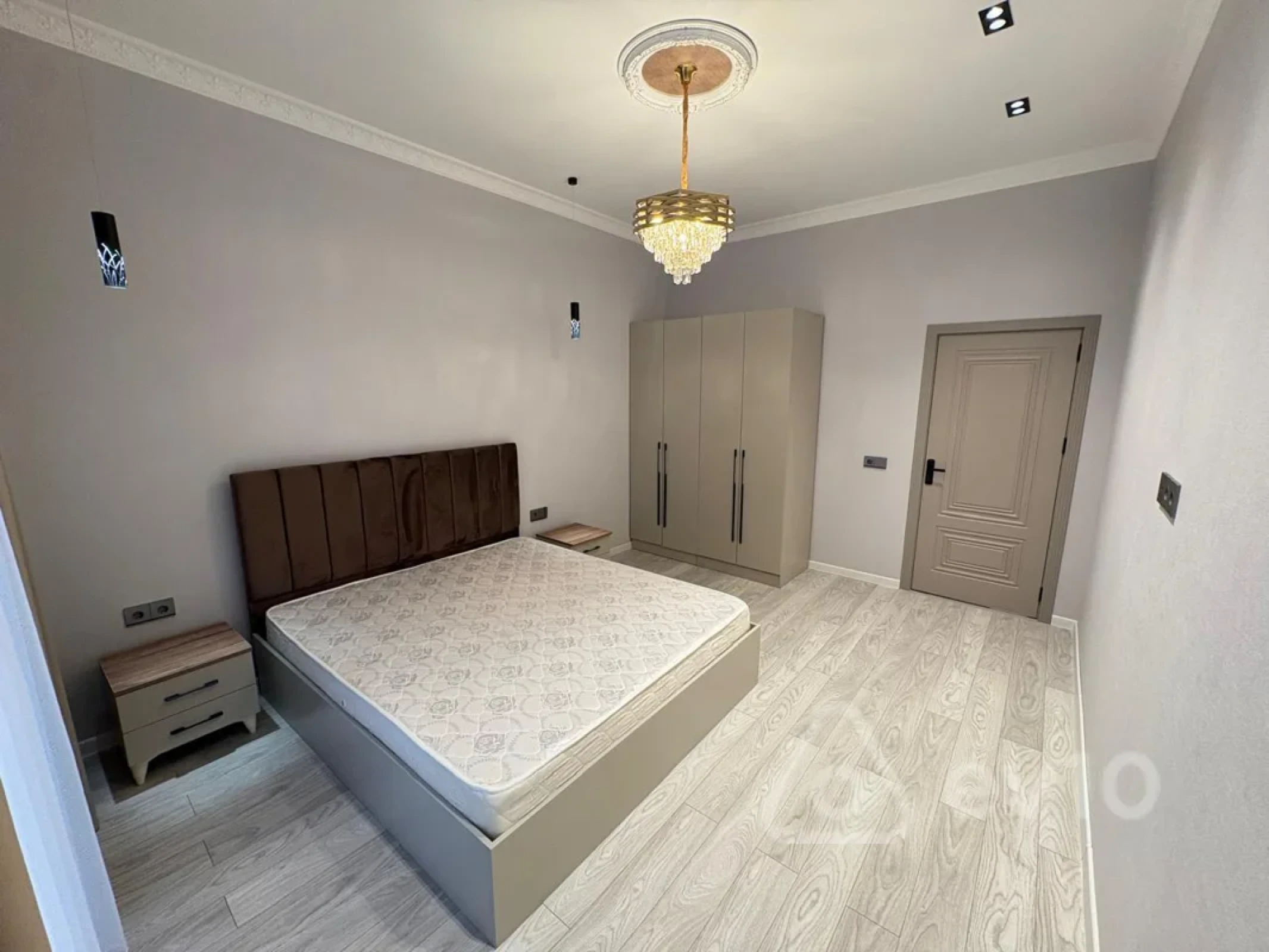 Kirayə verilir 2 otaqlı yeni tikili 70 m²