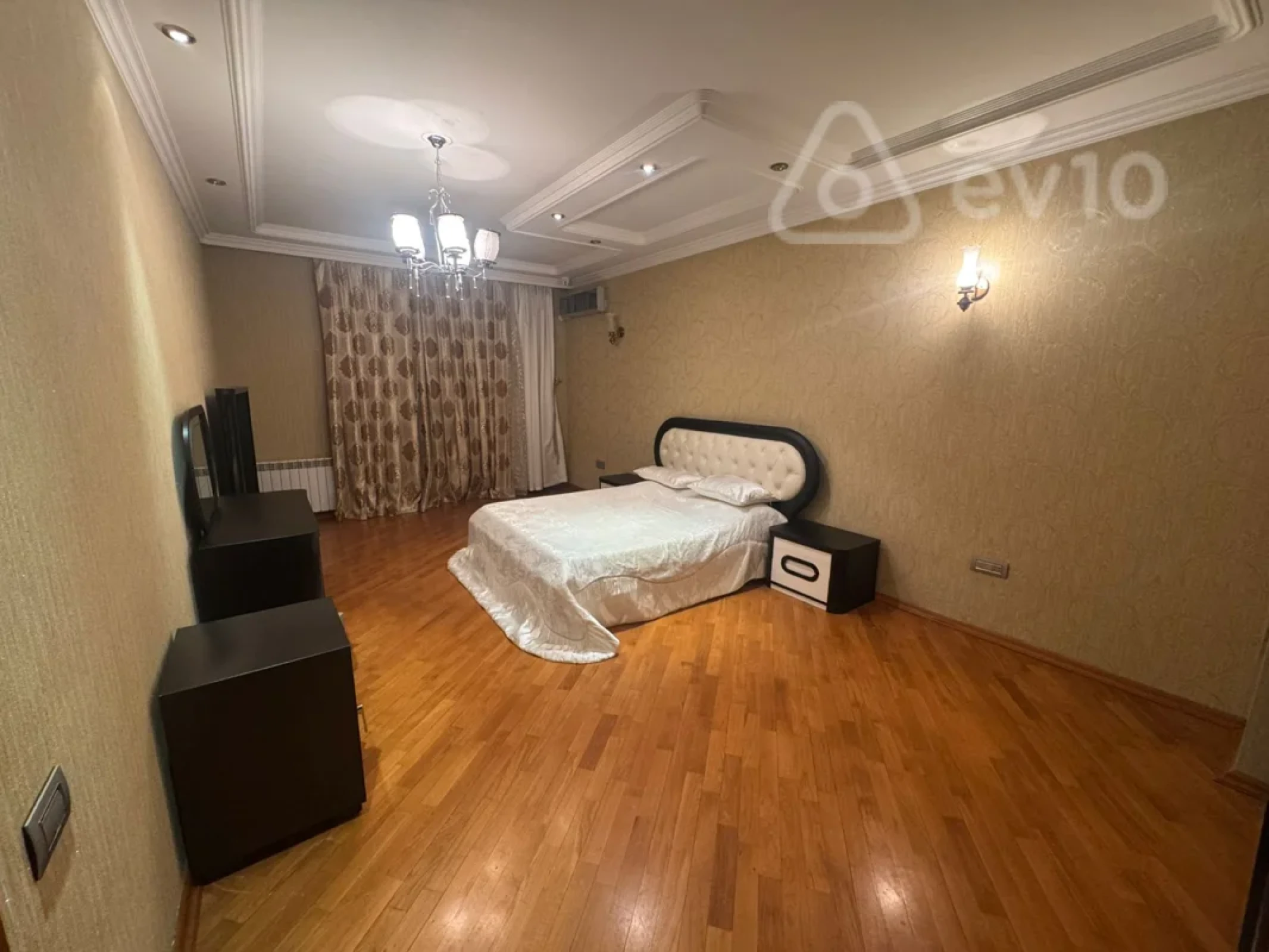Satılır 3 otaqlı yeni tikili 171 m²