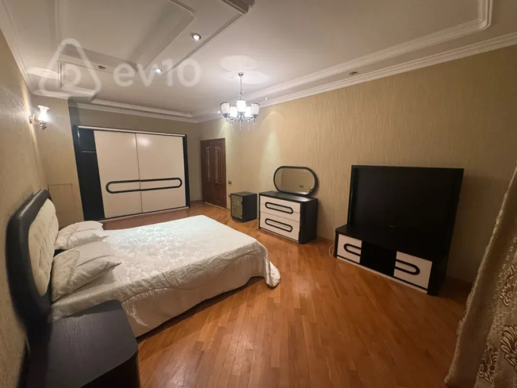 Satılır 3 otaqlı yeni tikili 171 m²