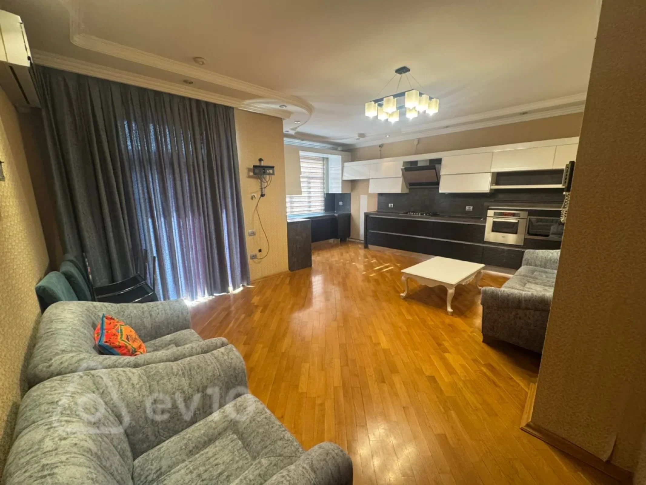 Satılır 3 otaqlı yeni tikili 171 m²