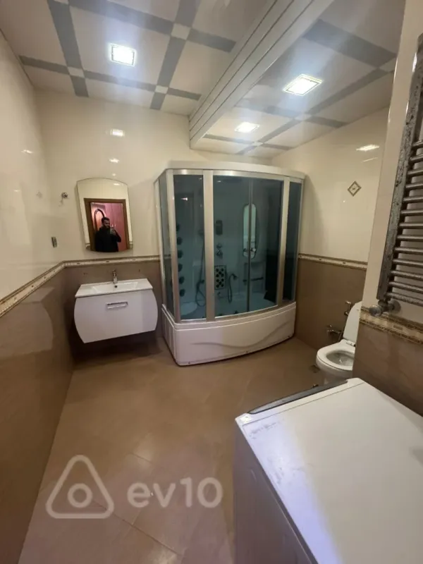 Satılır 3 otaqlı yeni tikili 171 m²