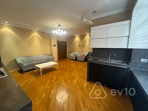 Satılır 3 otaqlı yeni tikili 171 m²