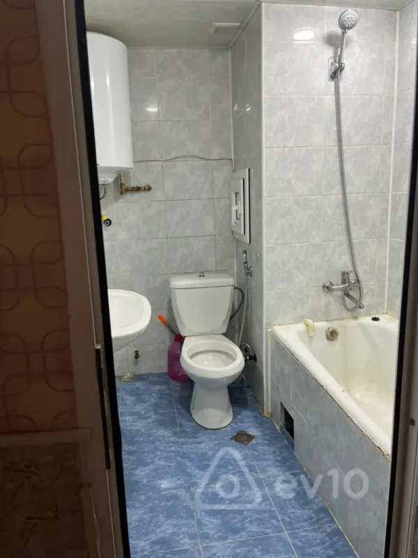 Kirayə verilir 1 otaqlı köhnə tikili 36 m²