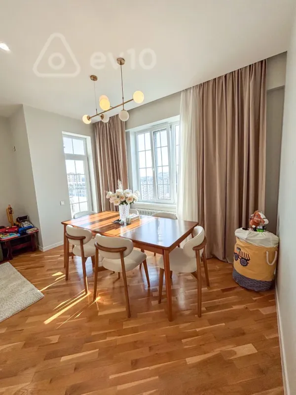 Satılır 2 otaqlı yeni tikili 90 m²