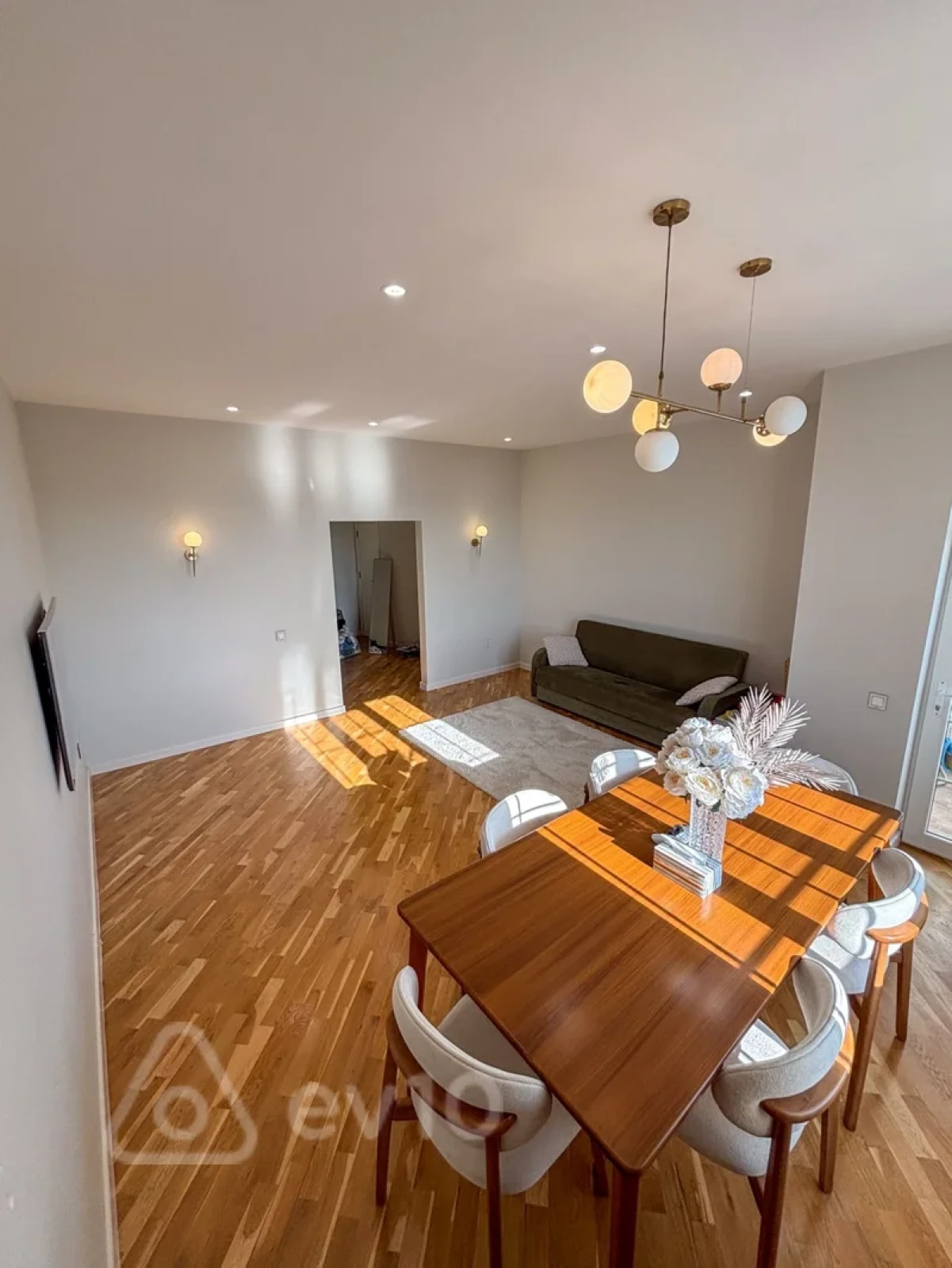 Satılır 2 otaqlı yeni tikili 90 m²