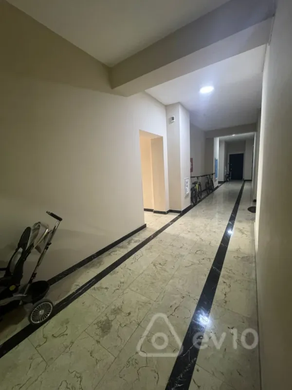 Satılır 2 otaqlı yeni tikili 64 m²