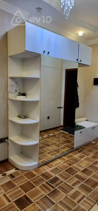 Kirayə verilir 2 otaqlı yeni tikili 95 m²