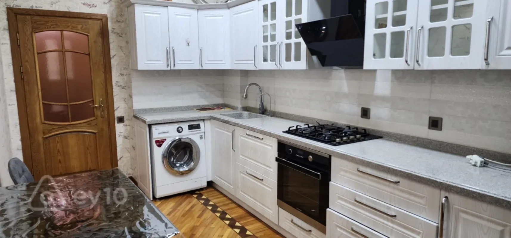Kirayə verilir 2 otaqlı yeni tikili 95 m²