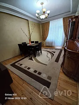 Kirayə verilir 2 otaqlı yeni tikili 60 m²