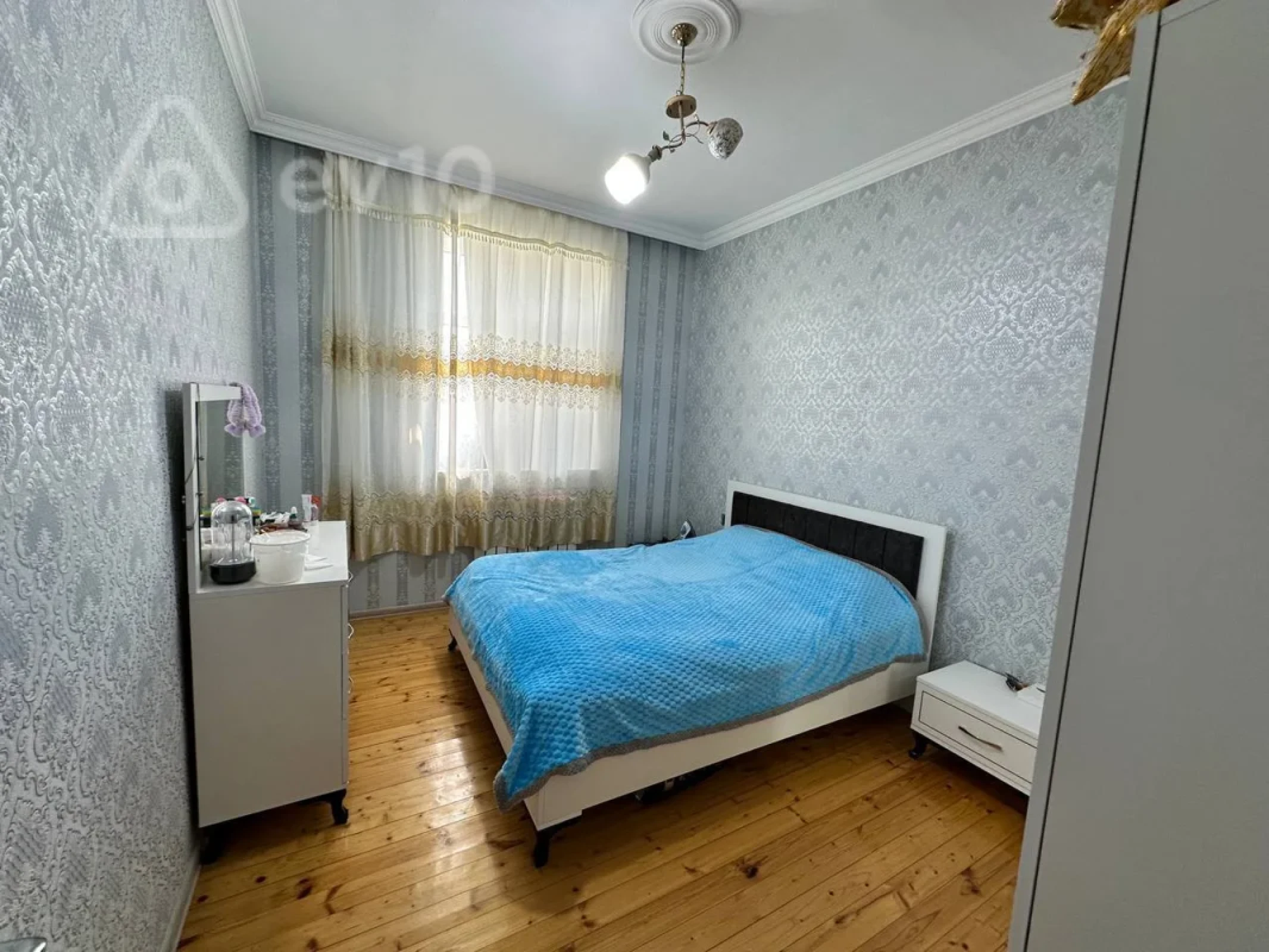 Satılır 4 otaqlı həyət evi 100 m²