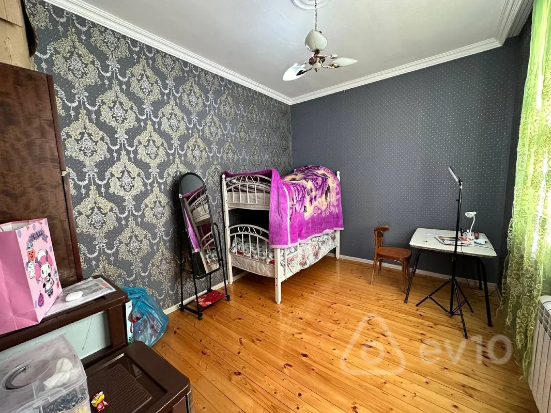 Satılır 4 otaqlı həyət evi 100 m²