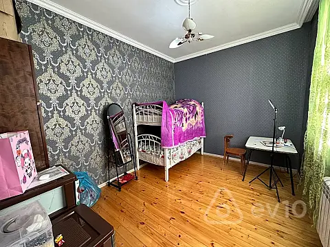 Satılır 4 otaqlı həyət evi 100 m²