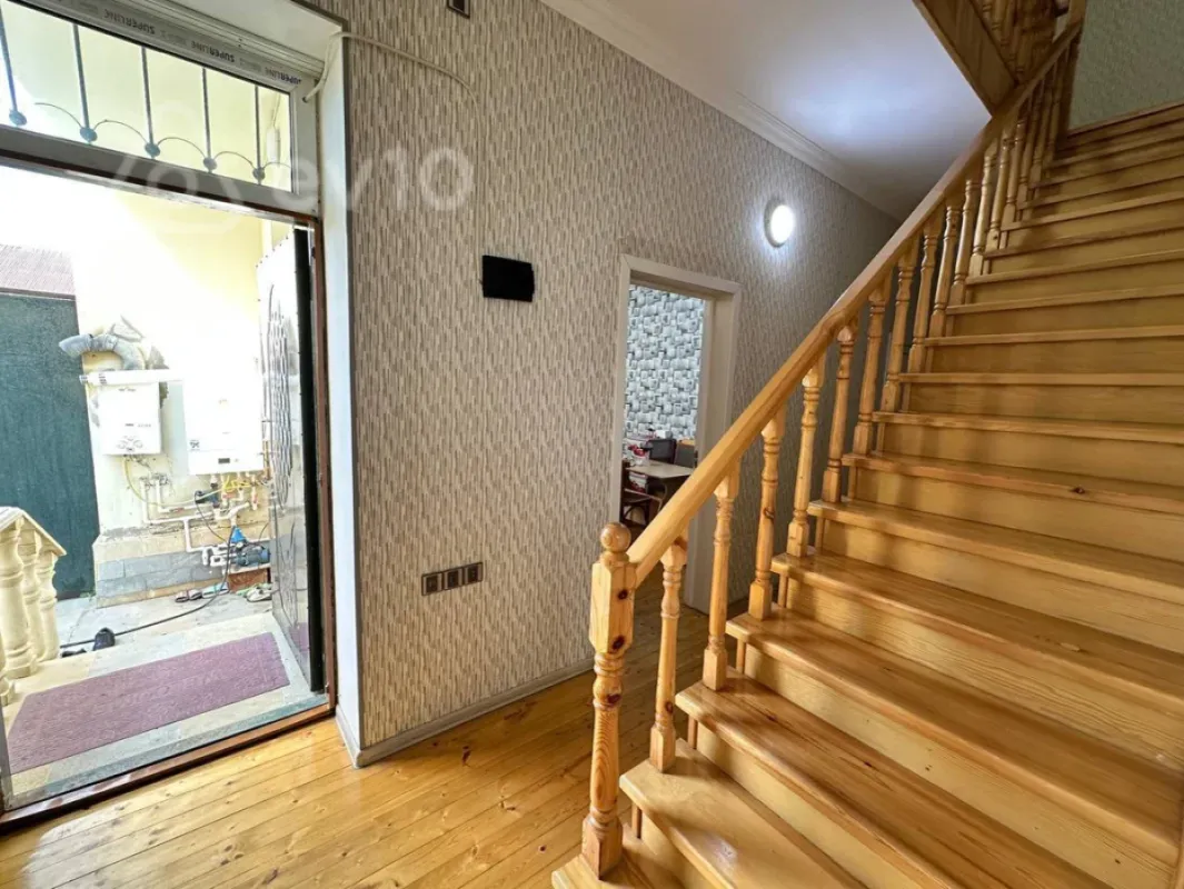 Satılır 4 otaqlı həyət evi 100 m²