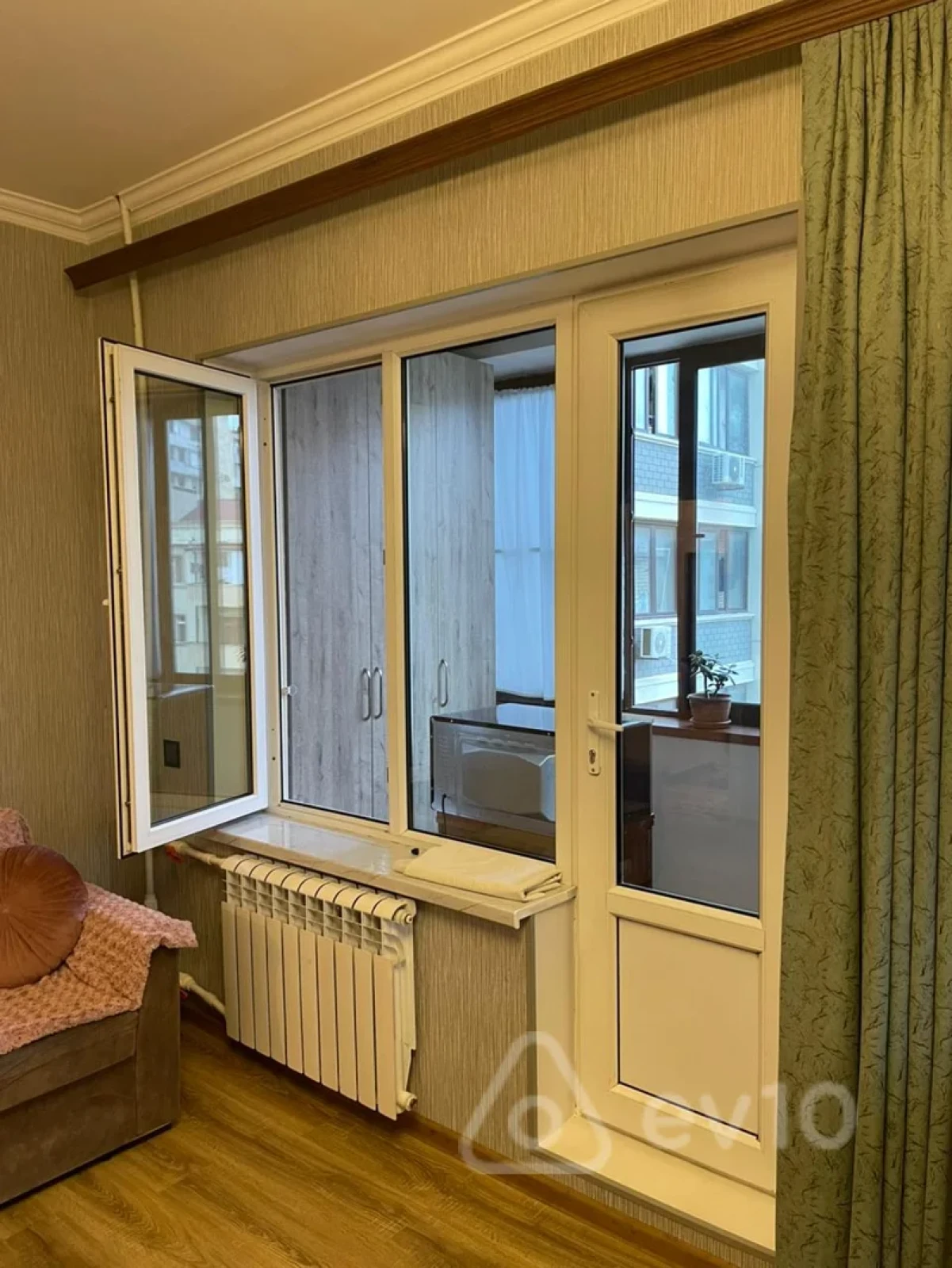 Satılır 1 otaqlı köhnə tikili 45 m²