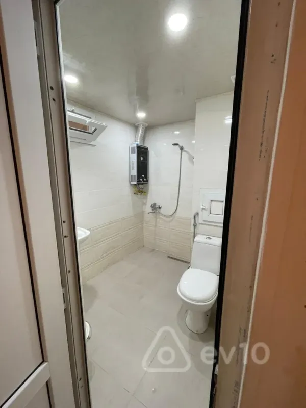 Satılır 1 otaqlı köhnə tikili 45 m²