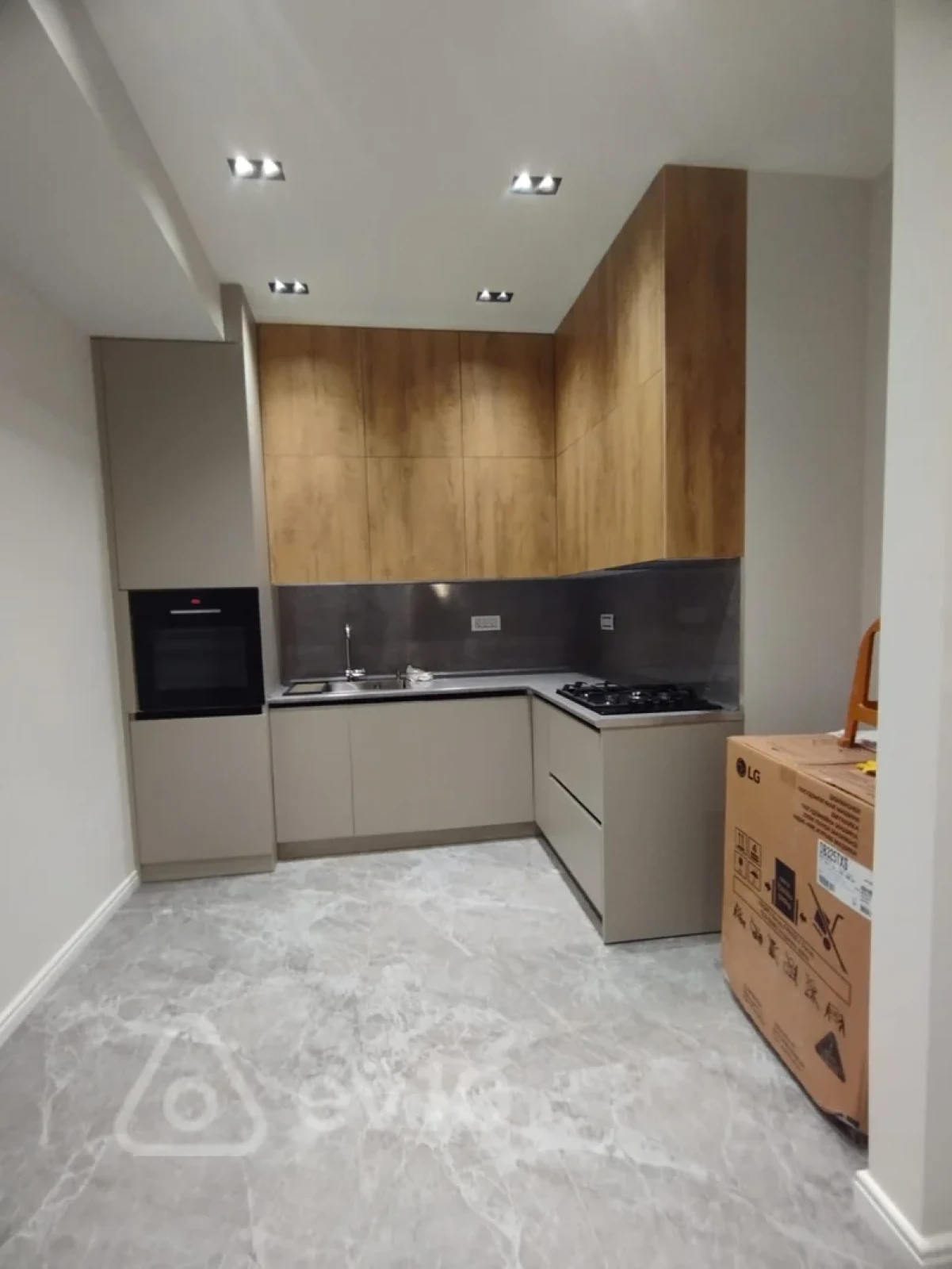 Satılır 2 otaqlı yeni tikili 80 m²