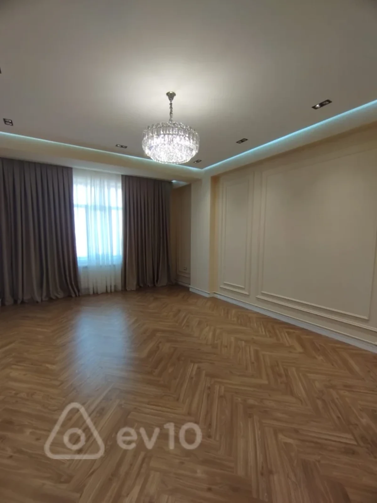 Satılır 2 otaqlı yeni tikili 80 m²