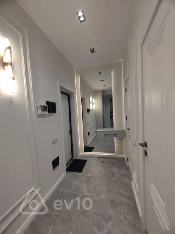 Satılır 2 otaqlı yeni tikili 80 m²