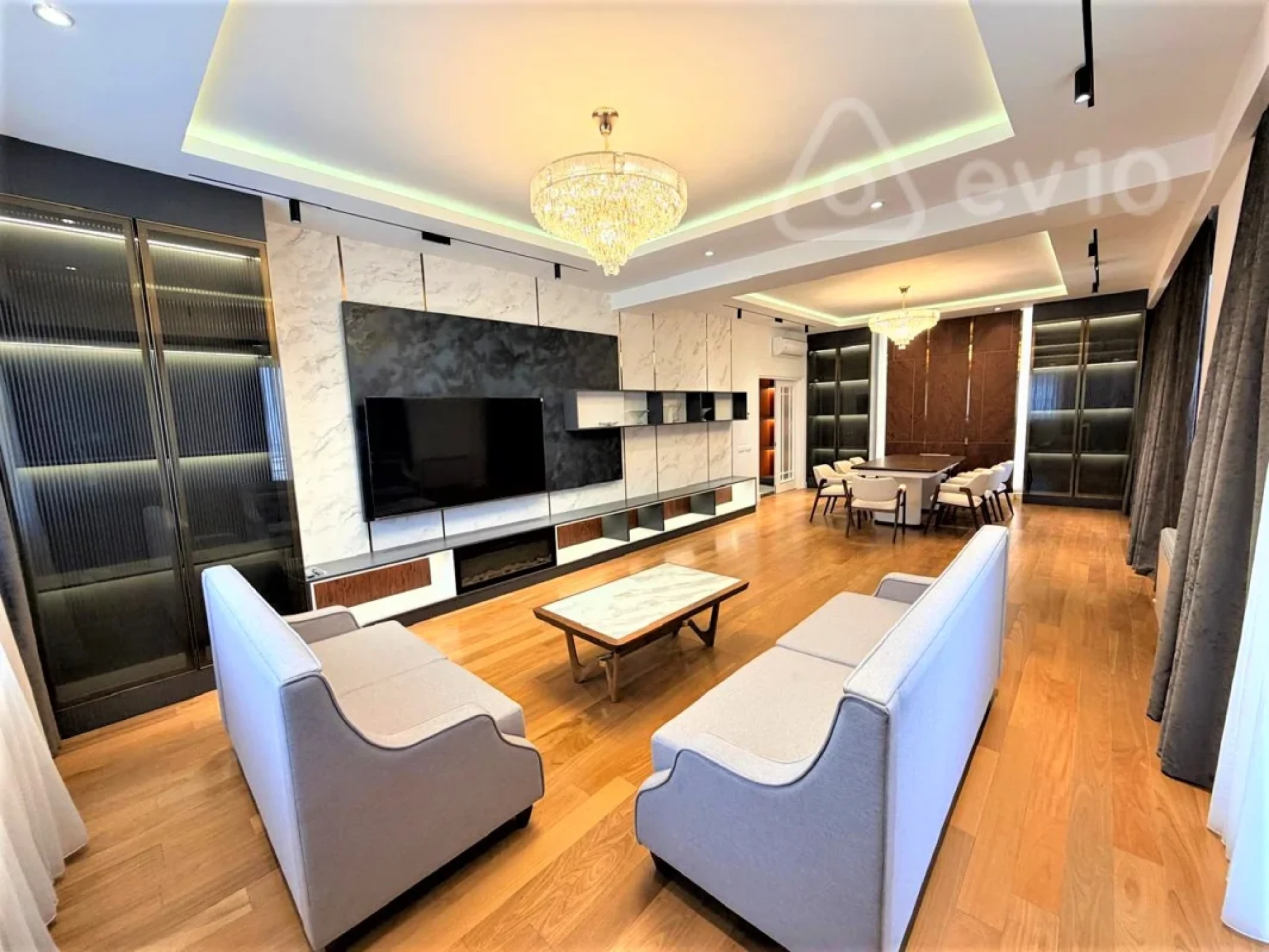 Kirayə verilir 4 otaqlı yeni tikili 250 m²
